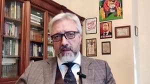 Интервью Евгений Примаков прокомментировал информацию о закрытии Русского дома в Баку