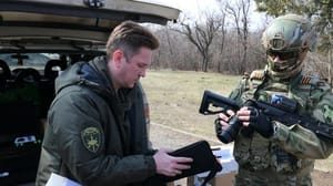 Новости Актер Шагин привез бойцам СВО цифровую технику и спецаммуницию