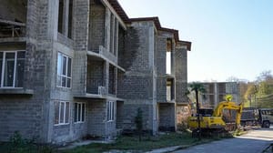 Вести Сочи - В Сочи с начала 2023 года снесли 30 самовольно построенных домов