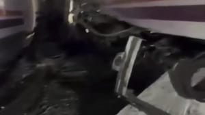 Новости В Малаге на большой скорости столкнулись два пассажирских поезда