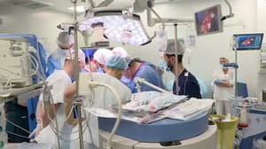 Новости Костромские врачи вместе с академиком РАН провели уникальную операцию на сердце