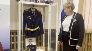 Вести. Волгоград - Стенд памяти Героя России Дениса Зорина открыли в одной из школ Волгоградской области