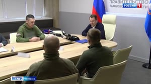 ВестиТамбов Профсоюзы Правительства области вместо подарков себе решили подарить УАЗ военным