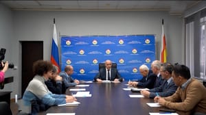 Вести. Алания Министр строительства и архитектуры Георгий Атаров встретился с представителями профильных учебных заведений республики