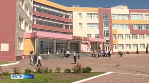 Вести-Курск В Курской области для выпускников школ звучат последние звонки