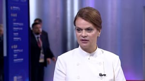 Интервью Анна Цивилева рассказала о сотрудничестве фонда "Защитники Отечества" с предприятиями