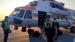 Вести Поморья Спасатели обнаружили двухлетнюю девочку в болоте