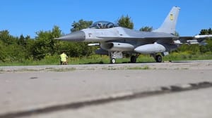 Вести в 20:00 - Зеленский объявил о прибытии F-16 на Украину
