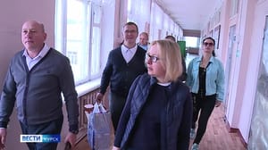Вести-Курск Заместитель председателя регионального Правительства Оксана Крутько навестила жителей приграничья