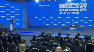 Новости Путин: армия России действует уверенно на всех направлениях