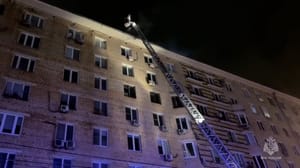 Новости Столичными огнеборцами локализован крупный пожар в жилом доме