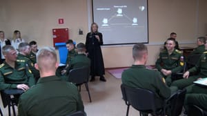 Вести – Амурская область Курсанты ДВОКУ изучают основы первой помощи и борьбу со стрессом