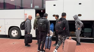 Вести. Волгоград Сборную Сирии по футболу встретили в аэропорту Волгограда