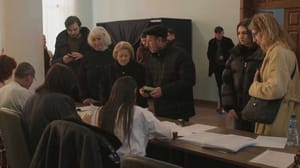 Вести Сочи В Абхазии к полудню явка на выборах президента составила 21%