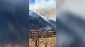 Große Waldbrände in der Bergregion Dagestan