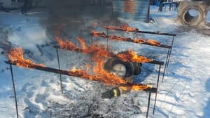 Vesti - Amur Region Rescuers and volunteers were trained for the fire-hazardous period on the firefield of obstacles