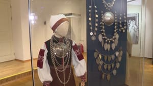 Экспозиция "По платью видно, кто идет" Псковского музея-заповедника открылась во Владимире
