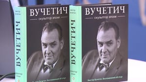 Вести. Волгоград Внук Евгения Вучетича представил книгу о своем великом предке на международной выставке "Книжная Волга"