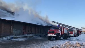 ЧП - Склад с алкогольной продукцией горит в Приморье
