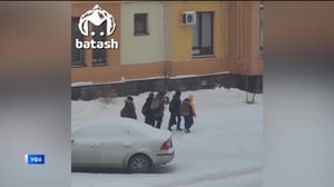 Новости Уфы и Башкортостана - В уфимском поселке сняли на видео школьников, распевающих гимн России