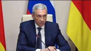 Вести. Аланийы хабæрттæ Цæрæнуæтты-коммуналон хæдзарады комплексы куыстуæтты архайдыл æрныхас кодтой, Дзанайты Барисы разамындæй арæзт æмбырды