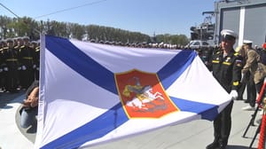 Вести. Калининград В Балтийске прошла церемония поднятия Георгиевского военно-морского флага