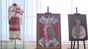 Вести. Марий Эл "Приволжские параллели": выставка о чувашском и марийском эпосе открылась в Йошкар-Оле