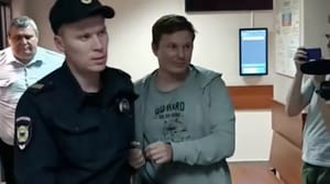 Вести. Дежурная часть Автору телеграм-канала Moscow Calling грозит 10 лет тюрьмы