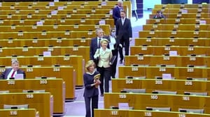 Новости Фон дер Ляйен вмешивалась во внешнюю политику других стран