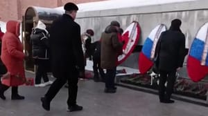 Вести - В Великом Новгороде празднуют 80-летие освобождения от немецко-фашистских захватчиков