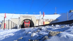 Экономика. Амурская область - Ввод нового железнодорожного тоннеля повысил грузопоток в Приамурье