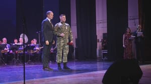Вести. Белгород Вячеслав Гладков наградил жителей региона в преддверии Дня защитника Отечества