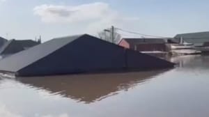 Новости Дома в Оренбургской области полностью ушли под воду