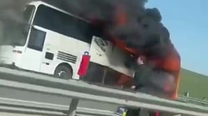 Новости Направлявшийся в Москву автобус сгорел на трассе в Дагестане