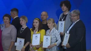 Вести. Приморье Дипломом лауреата Всероссийского медиафорума "Опережающие время. Люди науки" вручен журналистам "Вести:Приморье"