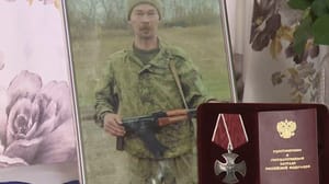 Вести. Марий Эл - В Шимшурге установили мемориальную доску погибшему на СВО Василию Позднякову