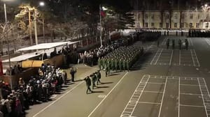 Вести – Амурская область В Благовещенске чествовали новоиспеченных лейтенантов 114 выпуска ДВОКУ
