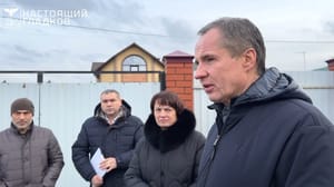 Вести. Белгород Вячеслав Гладков побывал в поселке Октябрьский