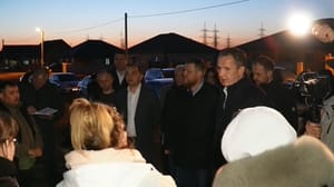 Вести. Белгород Вячеслав Гладков проинспектировал ход строительных работ в микрорайонах ИЖС Вишенки и Строитель Старого Оскола