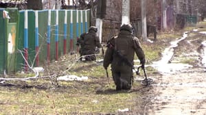 Notizie alle 20:00 Demining di strade è nella periferia di Suji