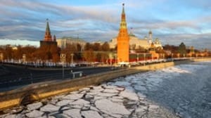 Putin acredita que em Moscou, a primeira coisa que os turistas devem fazer é visitar o Kremlin.